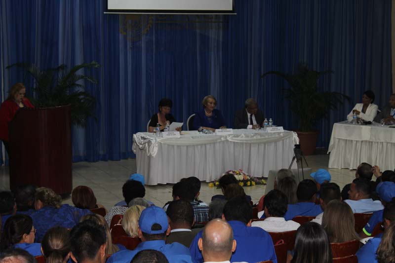 Universidad Autónoma de Chiriquí | Debate a rector realizado Elsa ...