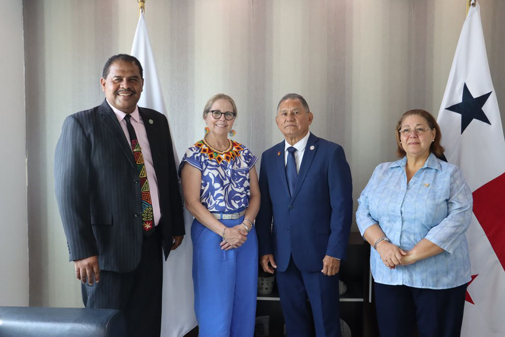 UNACHI y Massachusetts Maritime Academy realizan conversatorio