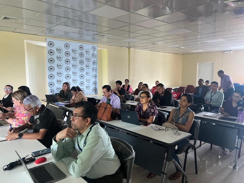 La Universidad Autónoma de Chiriquí Impulsa Capacitación en Uso de Plataformas de Inteligencia Artificial