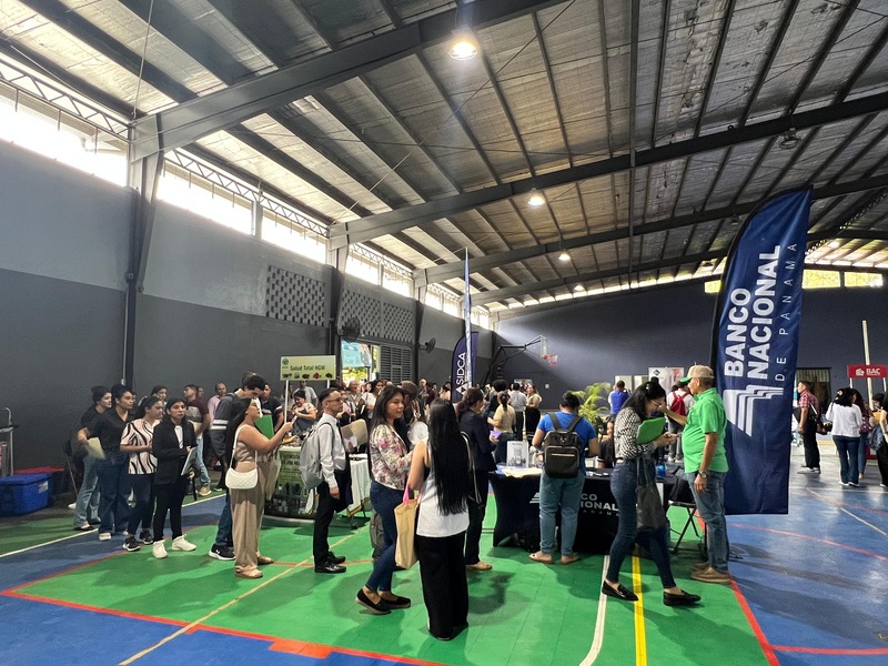 Éxito en la Feria de Empleo para Egresados de la Universidad Autónoma de Chiriquí