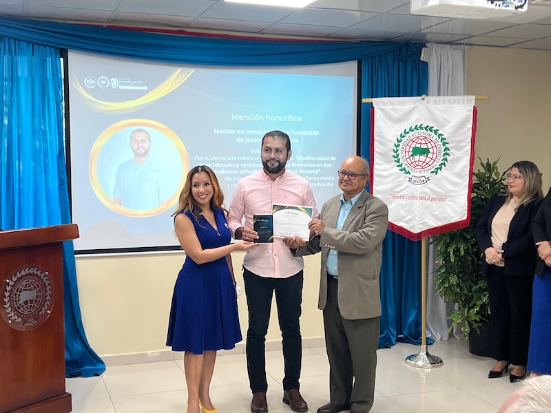 Reconocimientos a la Excelencia en Investigación en la Universidad Autónoma de Chiriquí