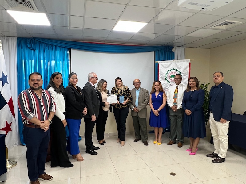 Reconocimientos a la Excelencia en Investigación en la Universidad Autónoma de Chiriquí