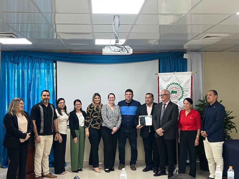 Reconocimientos a la Excelencia en Investigación en la Universidad Autónoma de Chiriquí