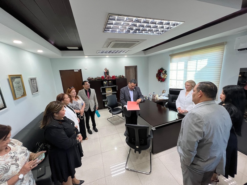 La Universidad Autónoma de Chiriquí recibe acreditación para su Licenciatura en Derecho y Ciencias Políticas