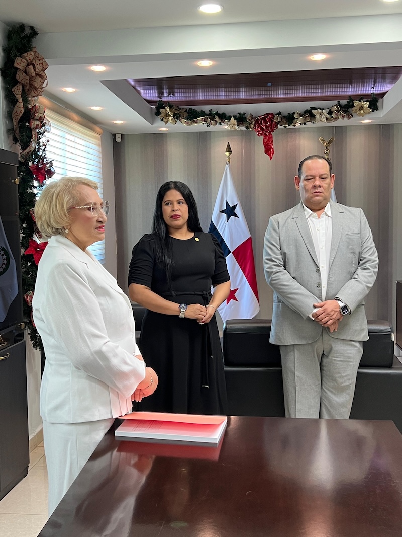 La Universidad Autónoma de Chiriquí recibe acreditación para su Licenciatura en Derecho y Ciencias Políticas