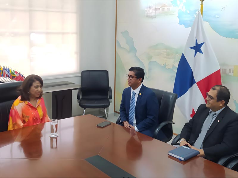UNACHI fortalece lazos de cooperación e integración académica con la Universidad Tecnológica de Panamá